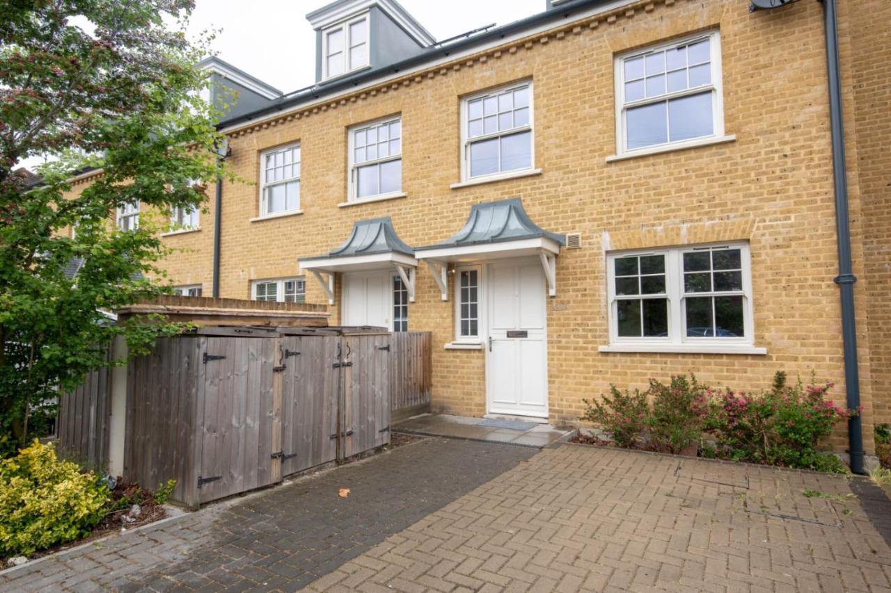 Lovely 4 Bed With Ensuite Free Wifi Off Street Parking In Sutton Morden  Экстерьер фото