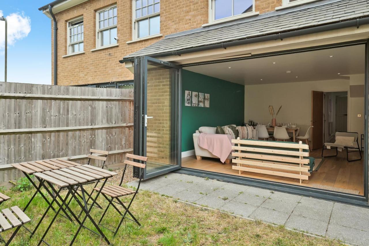 Lovely 4 Bed With Ensuite Free Wifi Off Street Parking In Sutton Morden  Экстерьер фото
